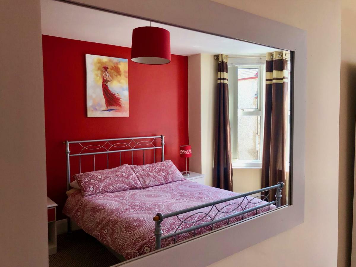 Princess St Apartments พอร์ตรัช ภายนอก รูปภาพ